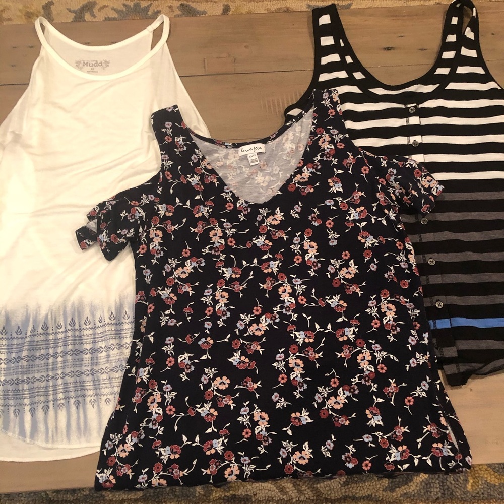 Lot Bundle Three Teen/Women Tops Shirts